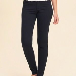 Navy Hollister super skinny jeans